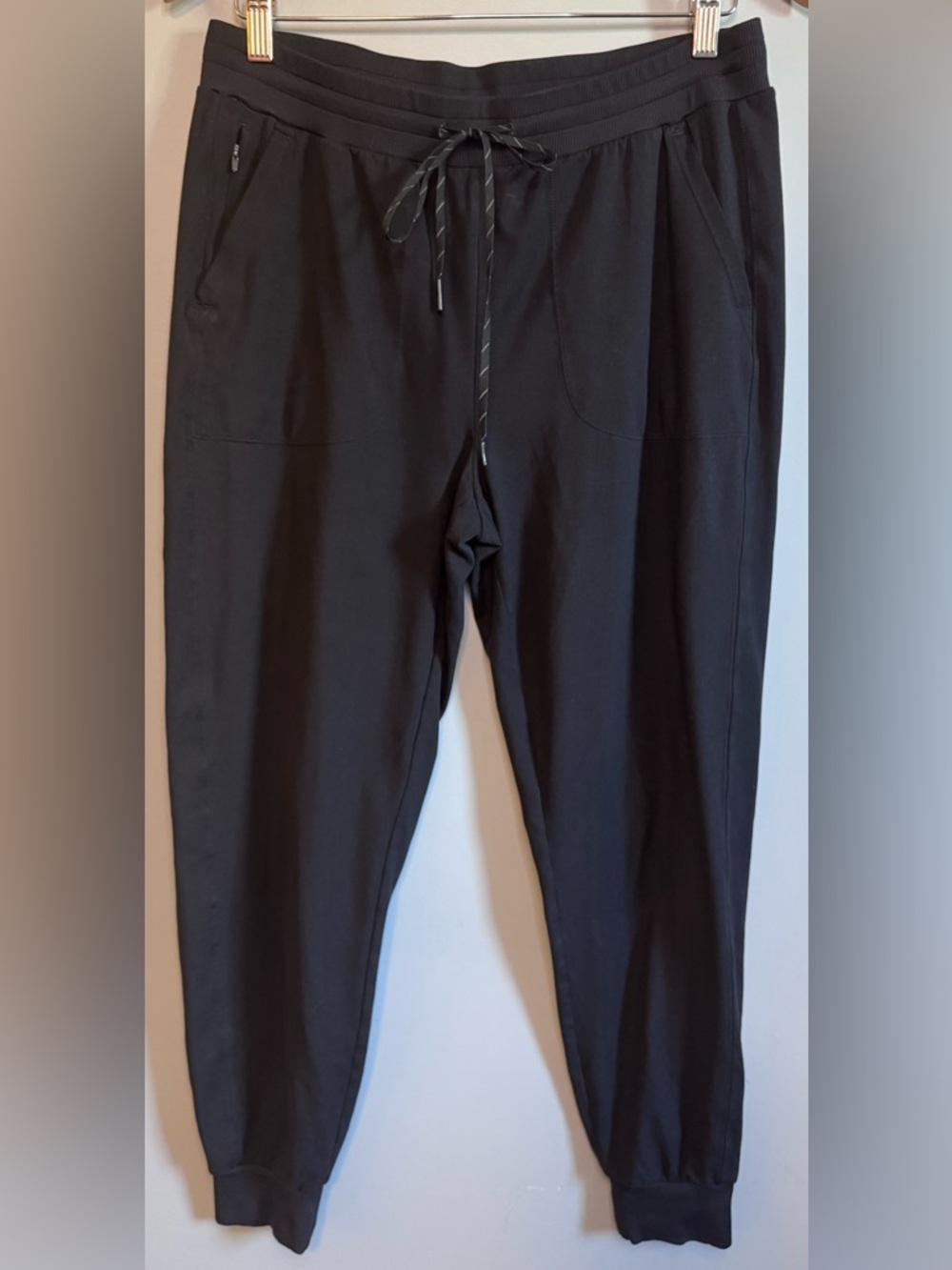 Zella Black Jogger Pants Women’s Medium Zip Pocket Athleisure